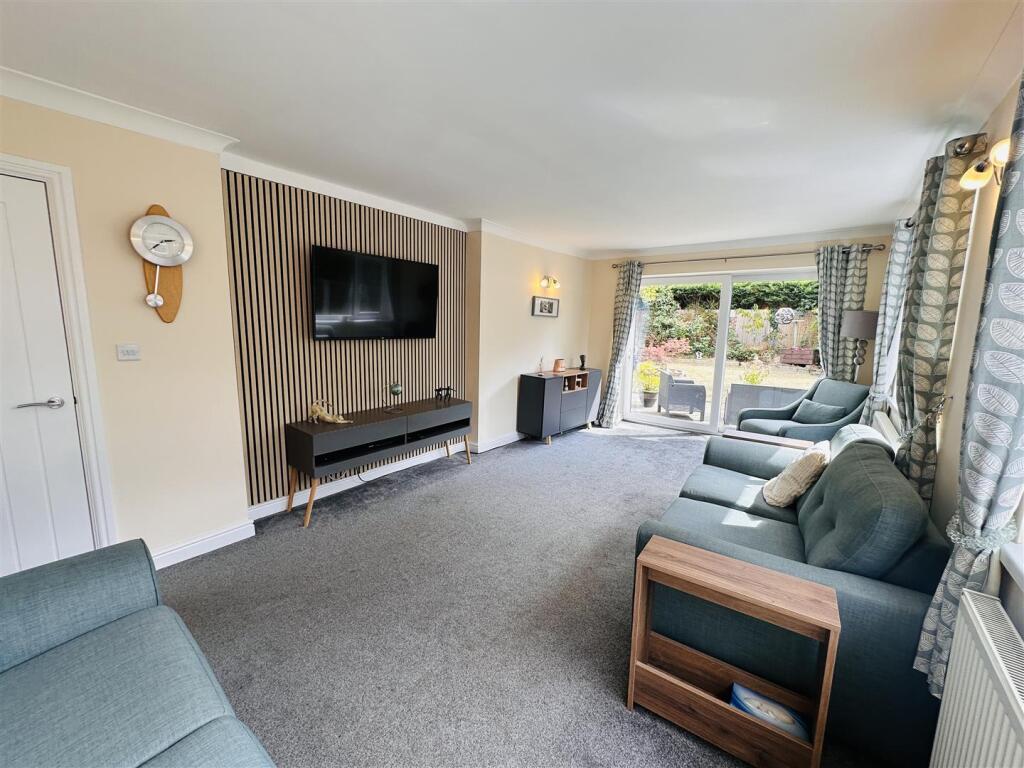 House in Thorpe Willoughby - More