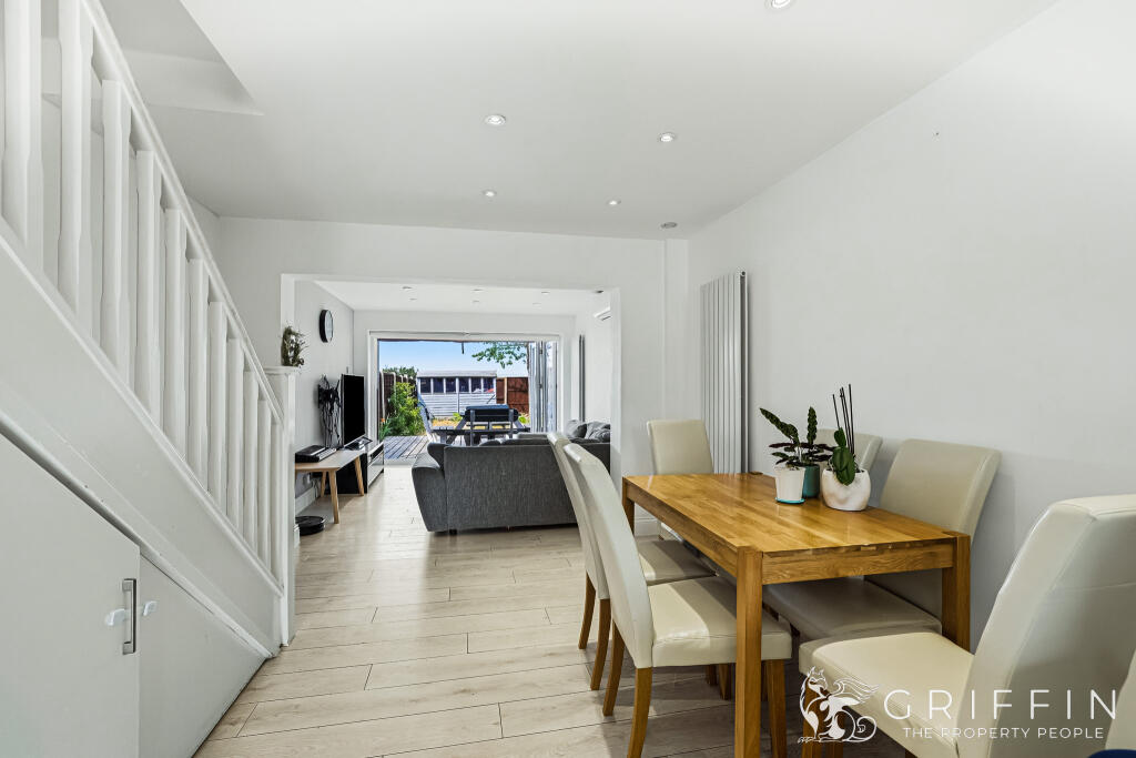 Parker Road, Grays, RM17 photo 4