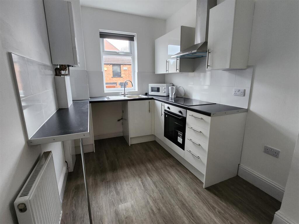 House in Barnsley, Kingstone - View 2