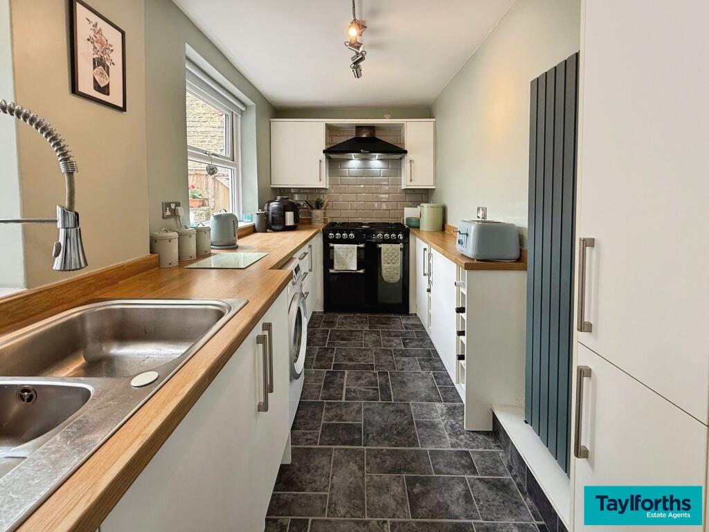 House in Pendle, Barnoldswick - More