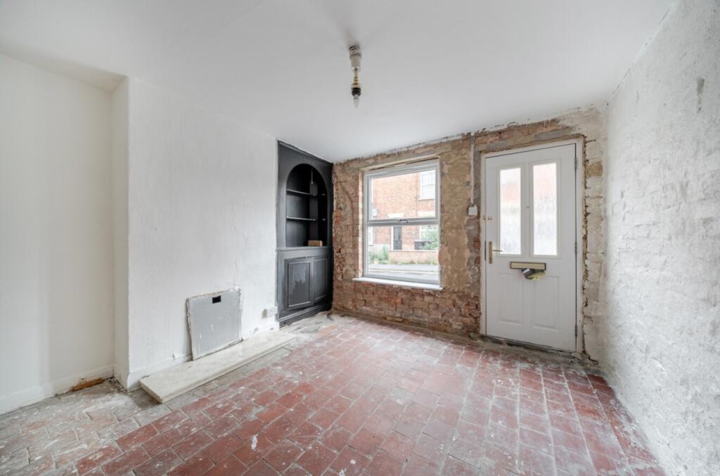 Commercial Road, Grantham, Lincolnshire, NG31 - View 5