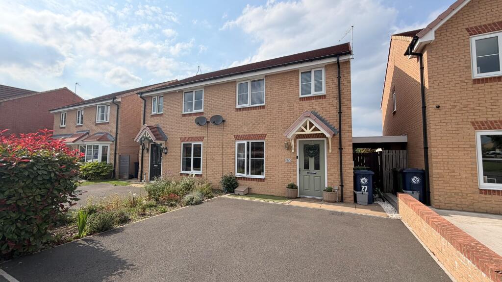 3-bed semi-detached on Kentmere Avenue, Skelton-in-cleveland, £179,995