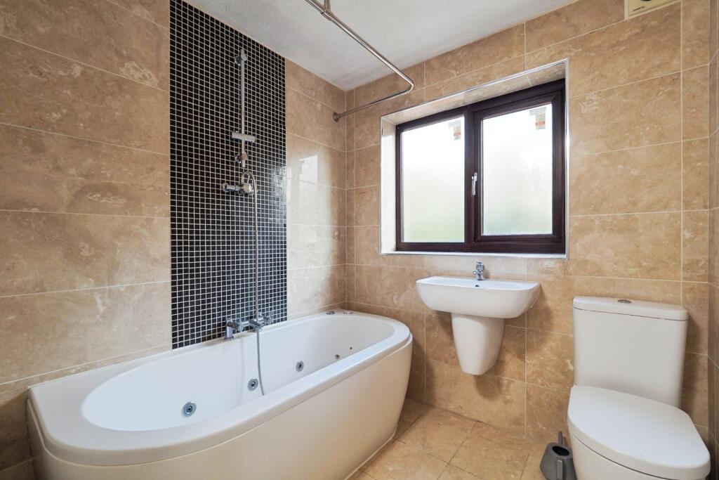 House in Nottingham, Trowell Moor, Bramcote - View 3