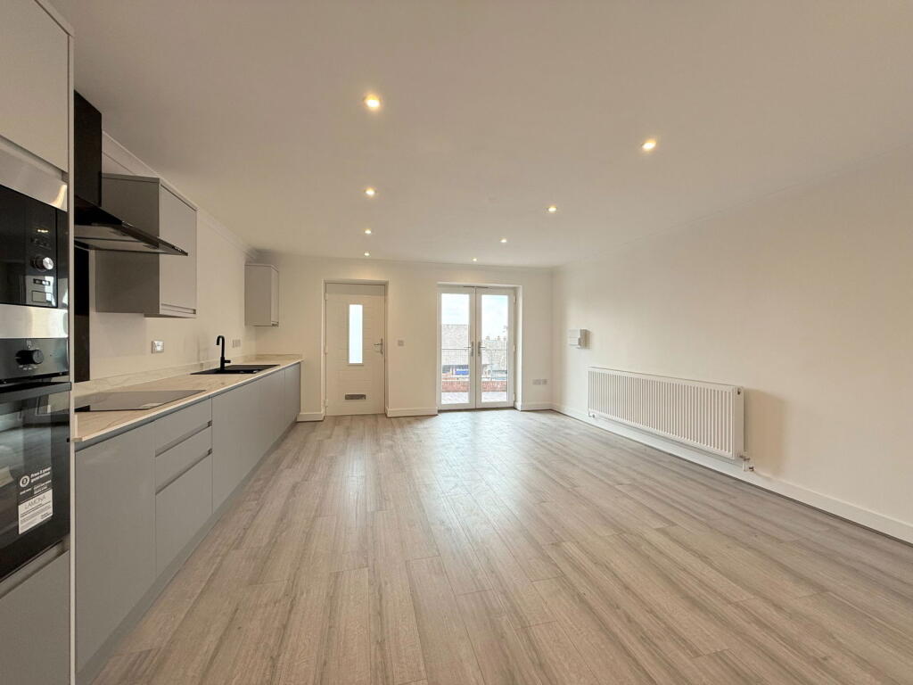 Edith Walk, Great Malvern, Worcestershire, WR14 photo 2