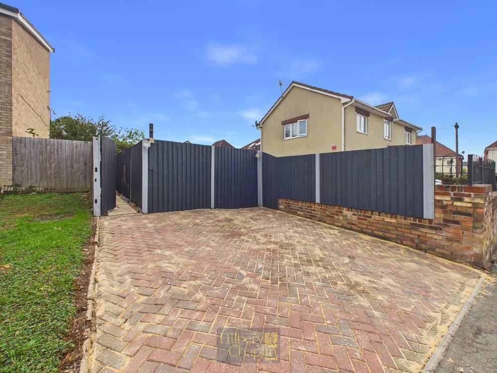 House in Basildon, Essex - View 3