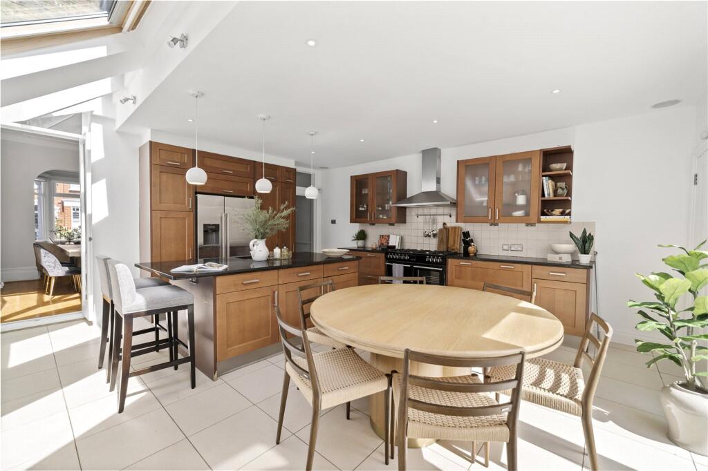 House in London - More
