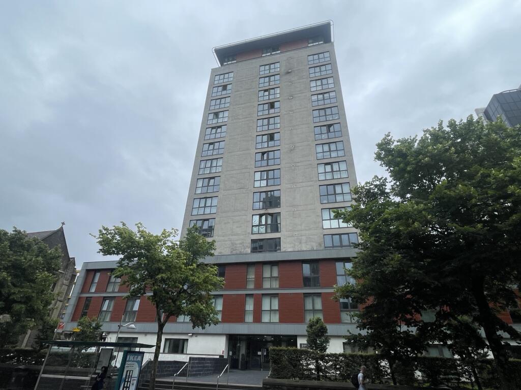 Main image of property: 14 Admiral House 38-42, Newport Road, Cardiff, South Wales CF24 0DH