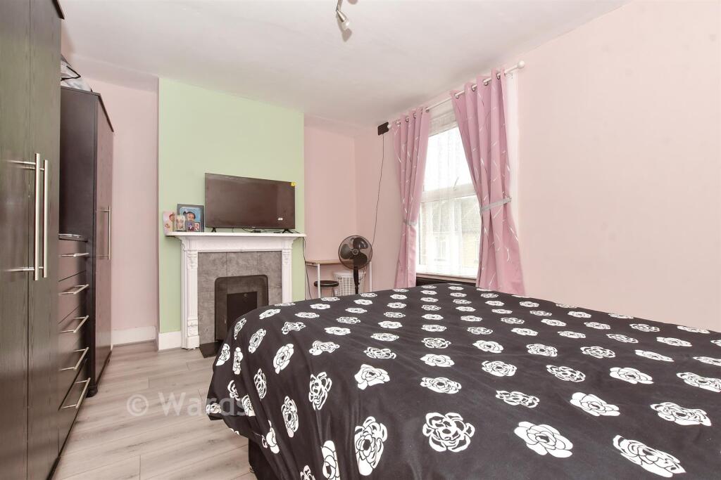 House in Canterbury - View 4