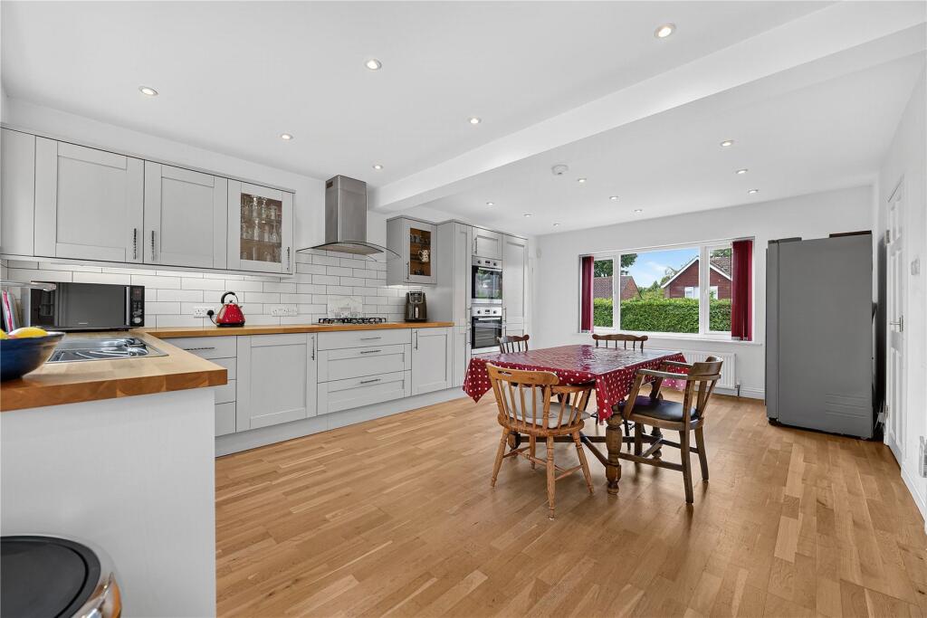 House in Woking, Surrey - View 2