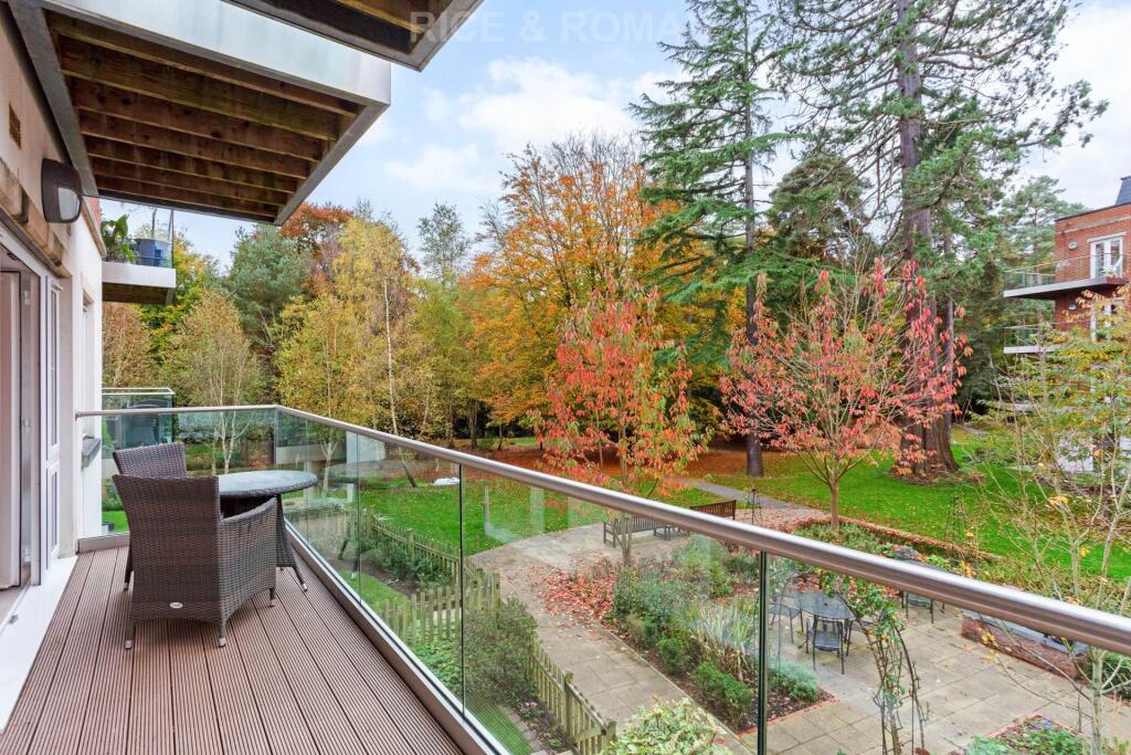 2-bed other on Lynwood Village, Ascot, £599,000