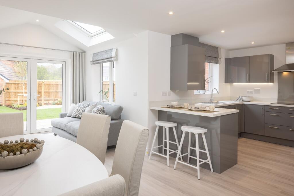 Knights Grove, Upper Stone Rise, Ashmore Green, Newbury, RG18 9HG image 2