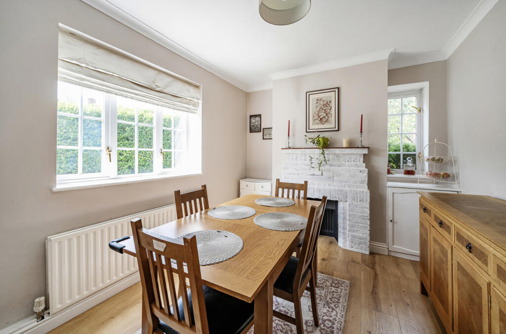 House in Guildford - View 3