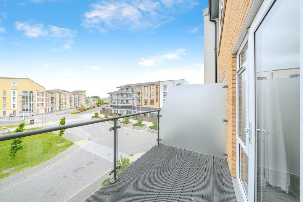 House in Bristol, Charlton Hayes - View 3