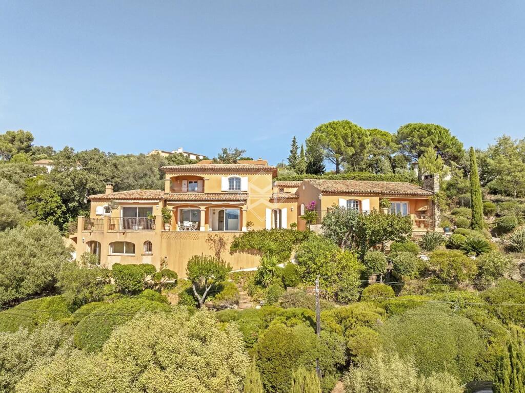Main image of property: Provence-Alps-Cote d`Azur, Var, La Croix-Valmer