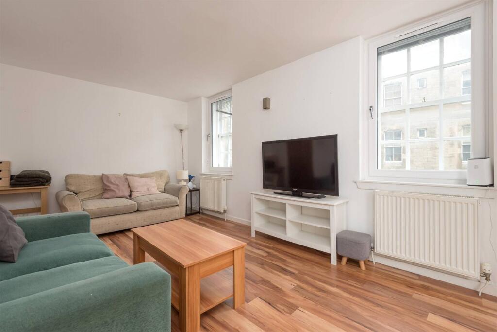 Apartment in Edinburgh, Abbeyhill, Old Town - View 3