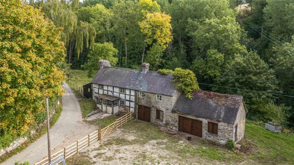 4-bed detached on Norton, Presteigne, Powys, £265,000