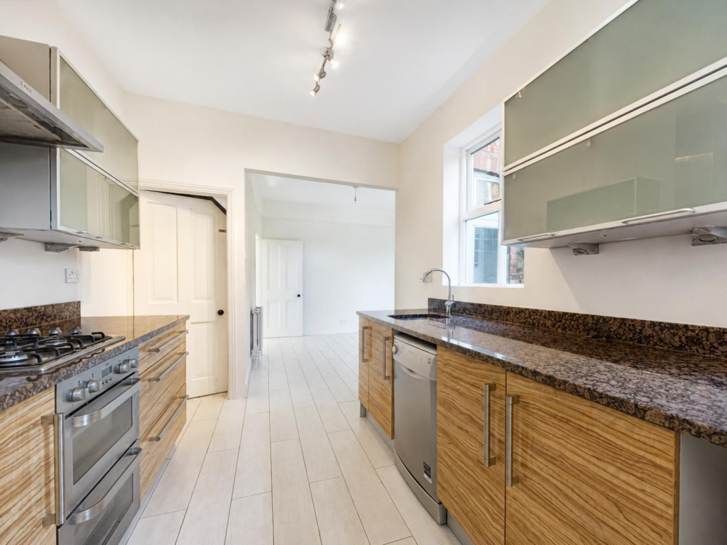 House in Northampton, West Northamptonshire - View 4