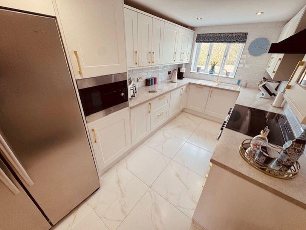 House in Stoke-on-Trent - View 4