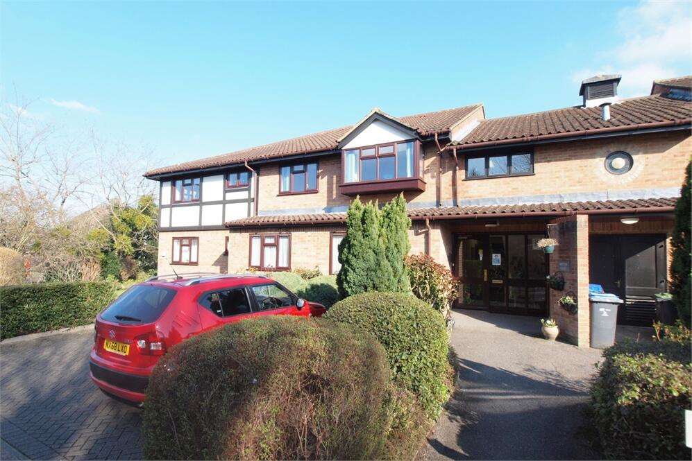 Apartment in London, Pickhurst, Hayes - More