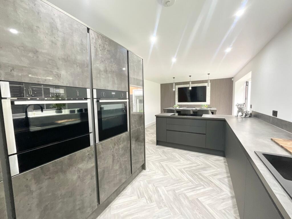 House in Stoke-on-Trent - View 5