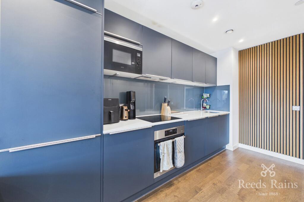 Apartment in Manchester, City Centre - View 3
