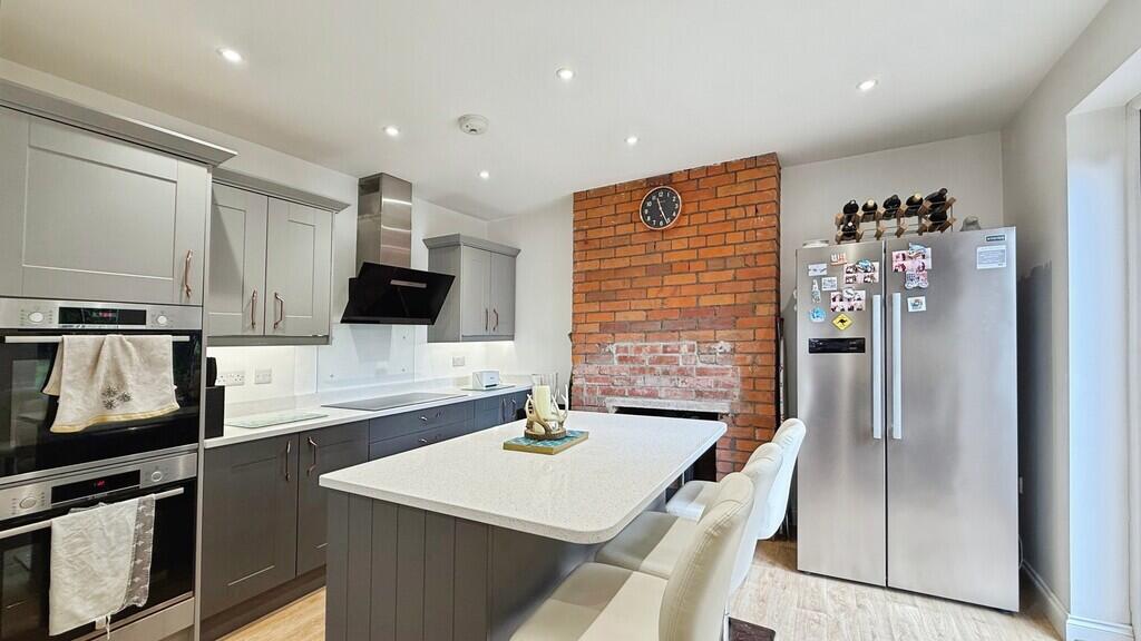 Leigh Road, Westbury photo 5