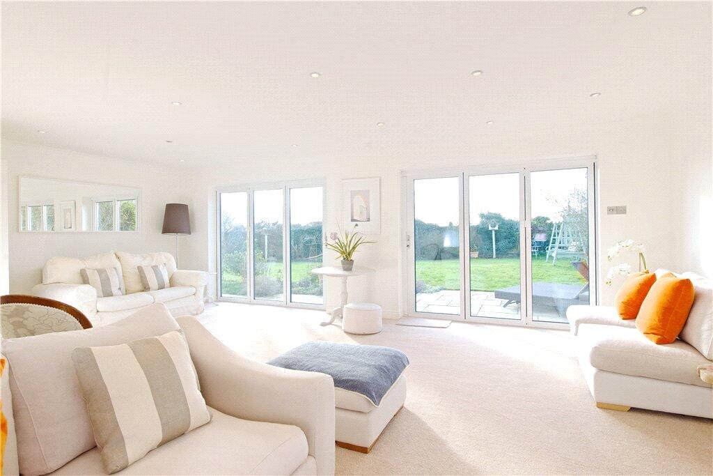 Weavers End, Hanslope, Milton Keynes, Buckinghamshire, MK19 photo 3