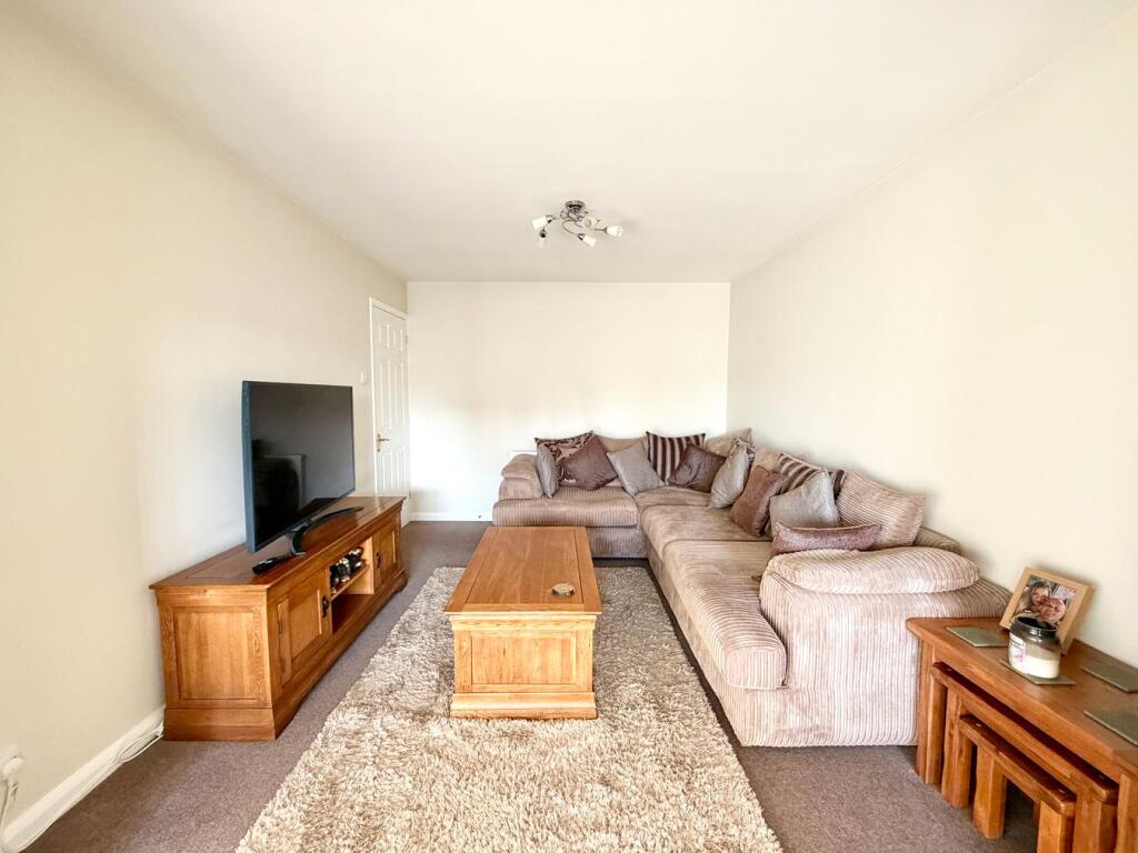 House in Spelthorne, Surrey - View 5
