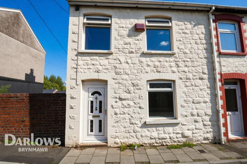 3-bed semi-detached on Drysiog Street, Ebbw Vale, £75,000