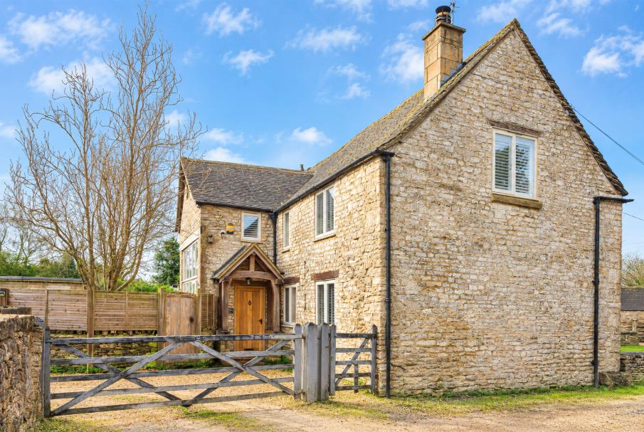 5-bed semi-detached on Cirencester Road, Minchinhampton, Stroud, £935,000