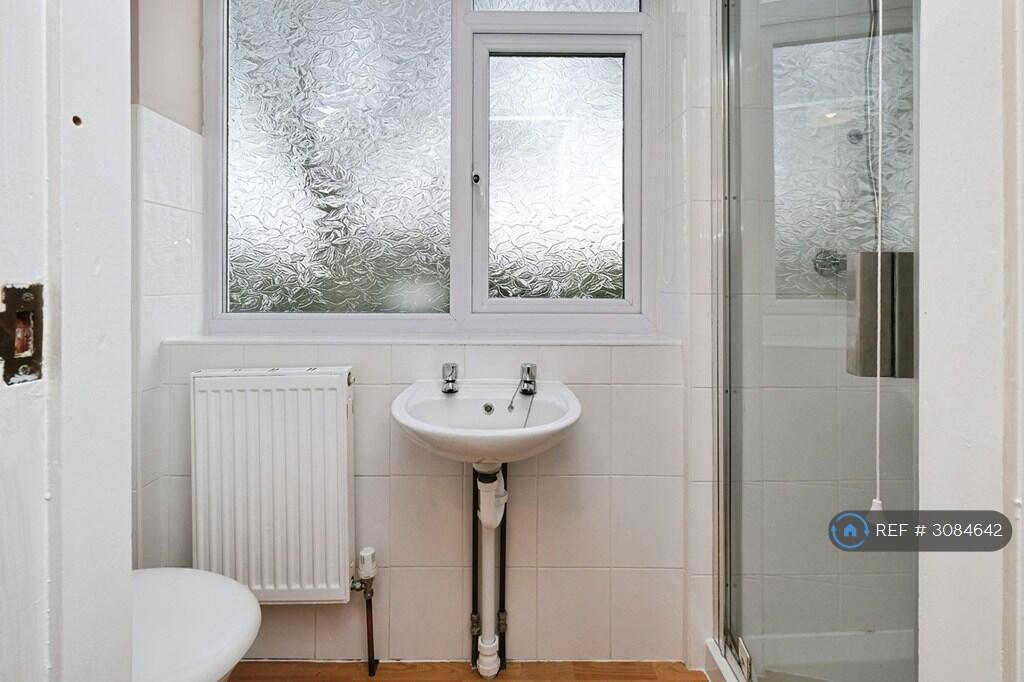 Apartment in Liverpool - View 5