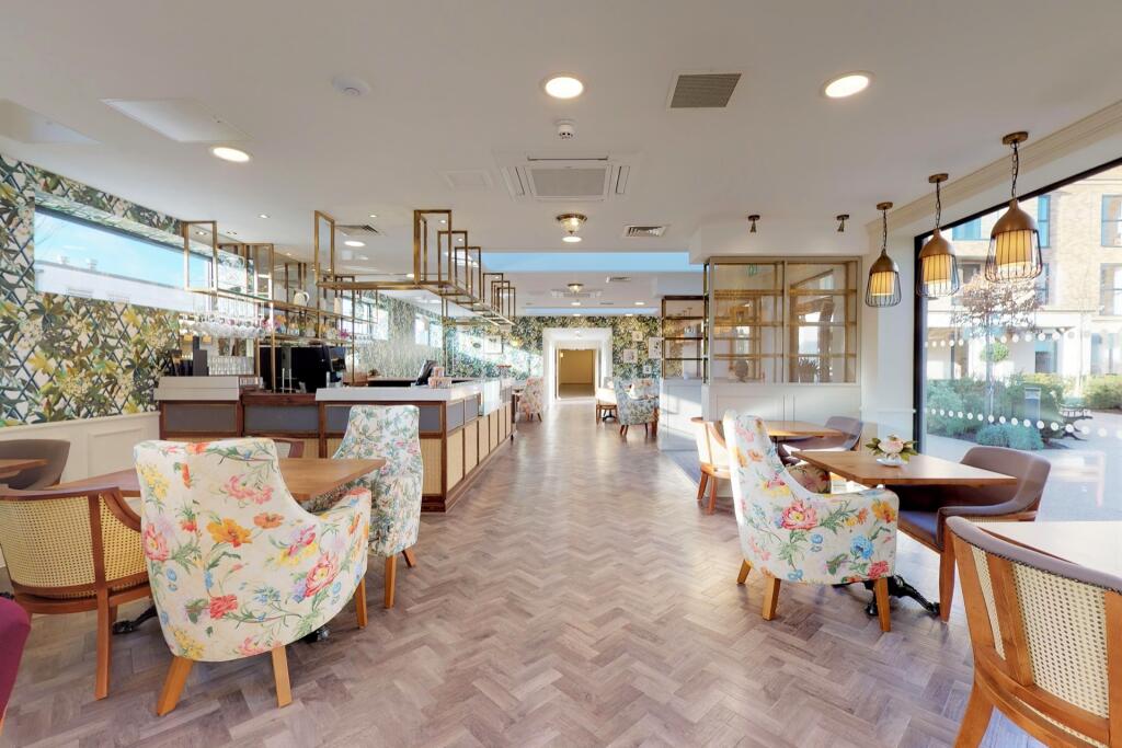 Apartment in Salisbury - More