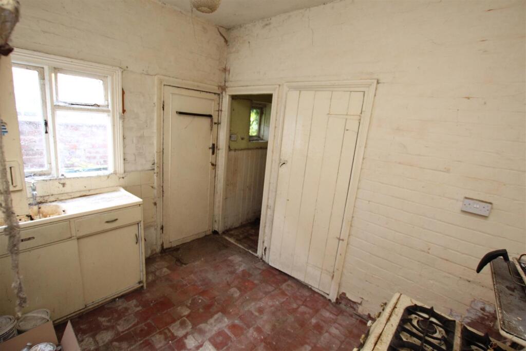 35 Cambridge Avenue, Lincoln photo 5