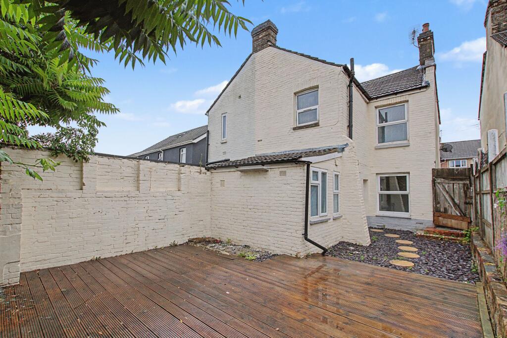 House in Poole - View 4