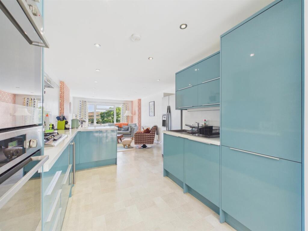 House in Exeter - View 4