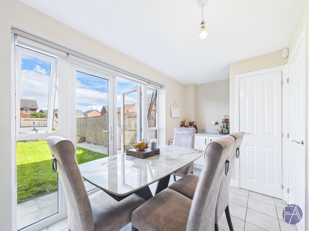 House in Sefton, Little Altcar - More