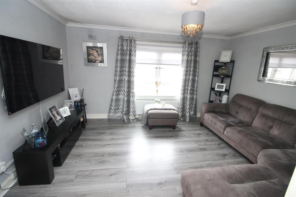 Apartment in Paisley - View 4