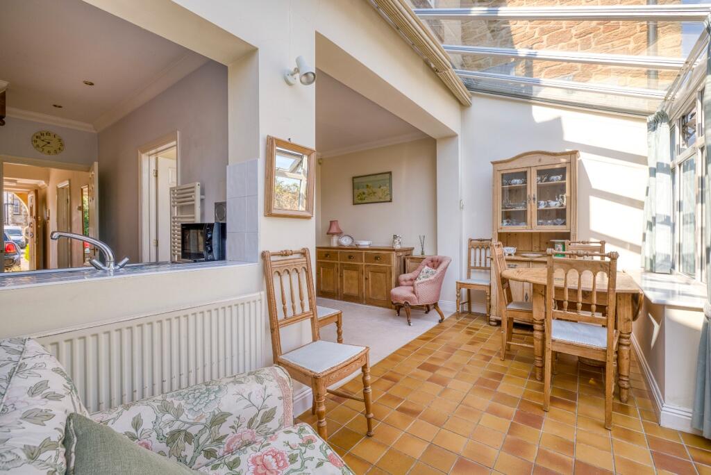 House in Castle Cary - More