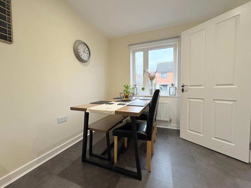 Lunniss Way, Wootton, MK43 photo 3