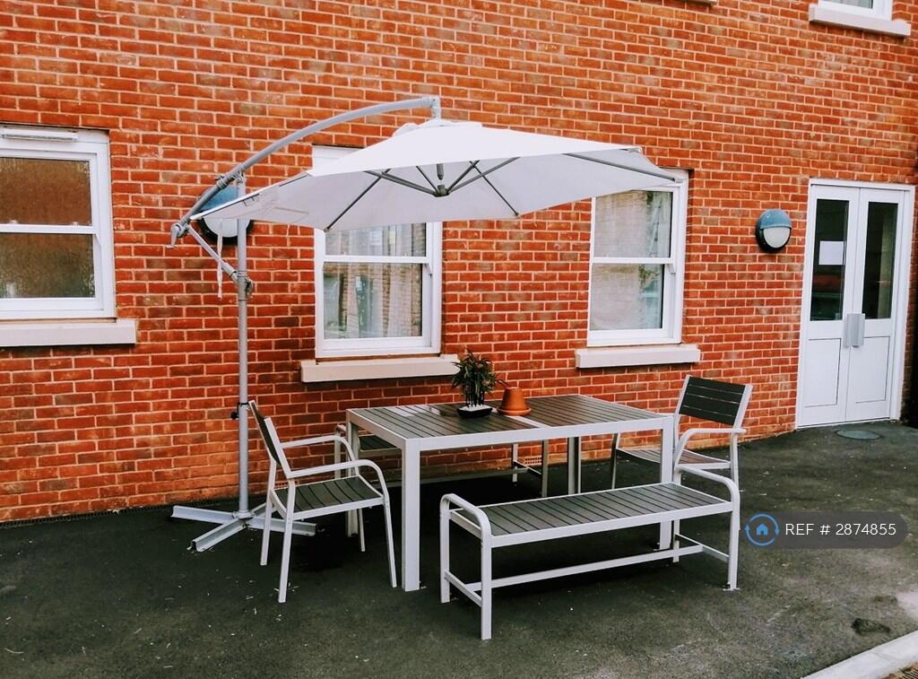 1 bedroom flat share for rent