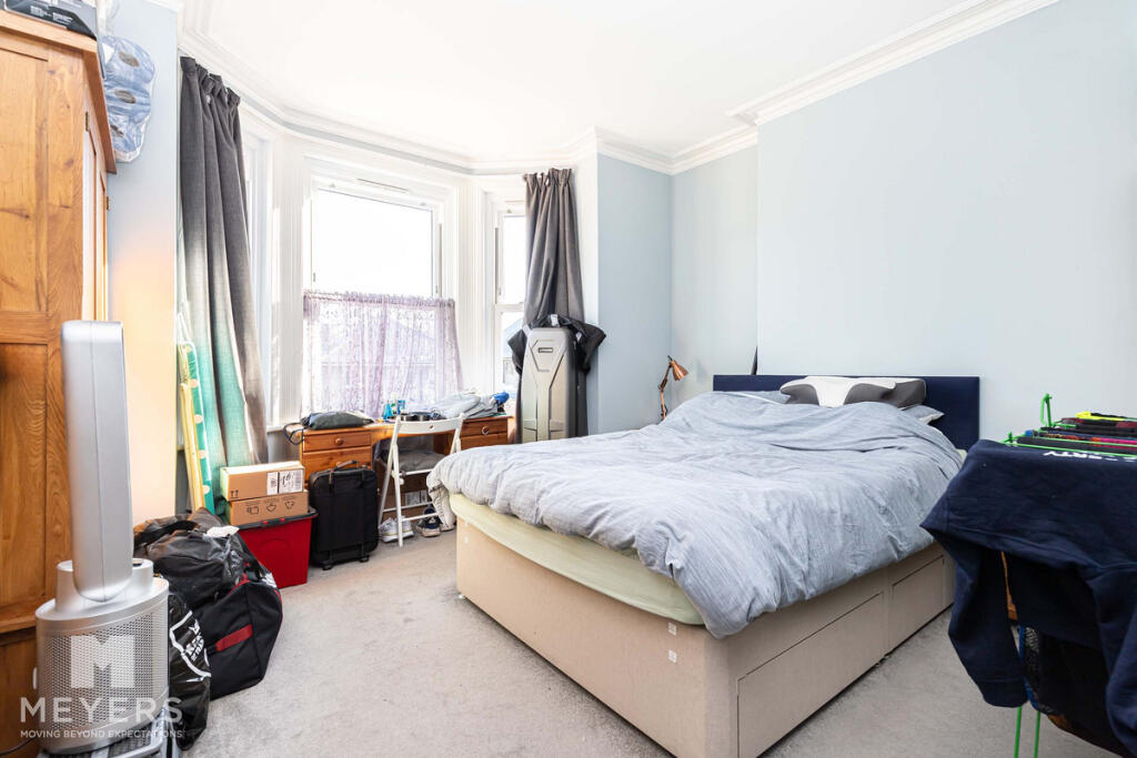Apartment in Bournemouth, Boscombe - More