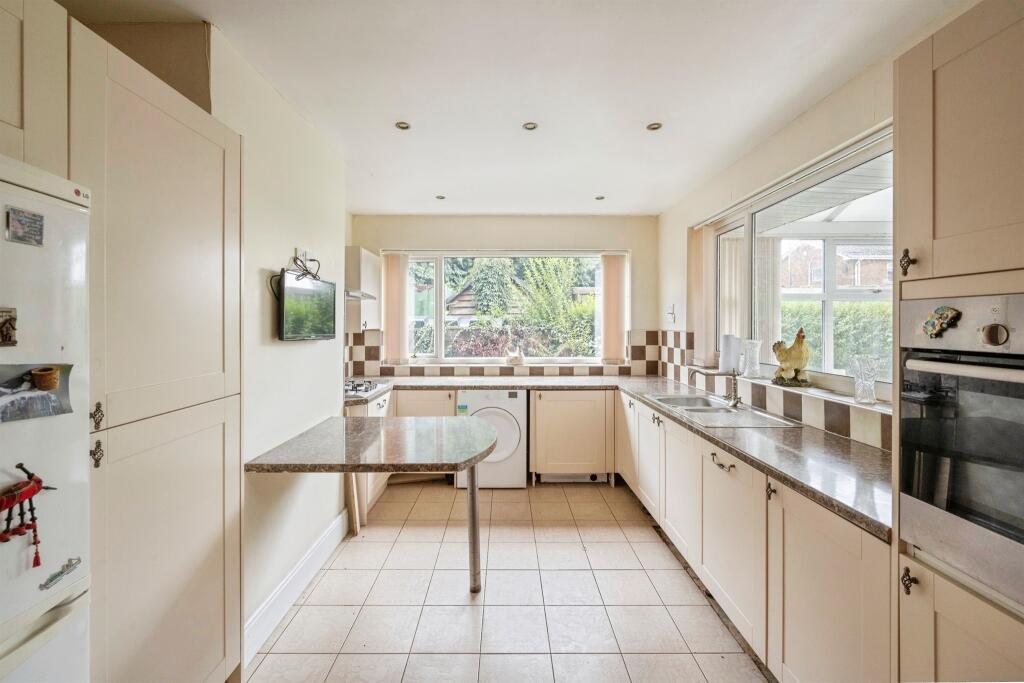 House in Doncaster - View 4