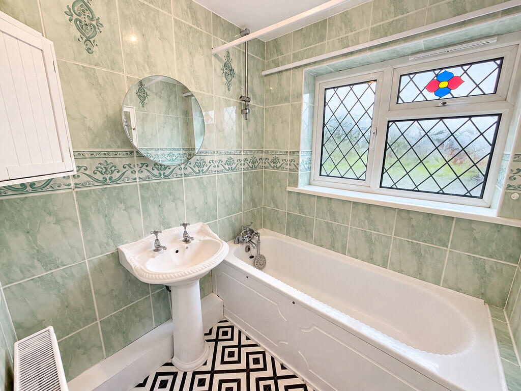 House in Stoke-on-Trent - More