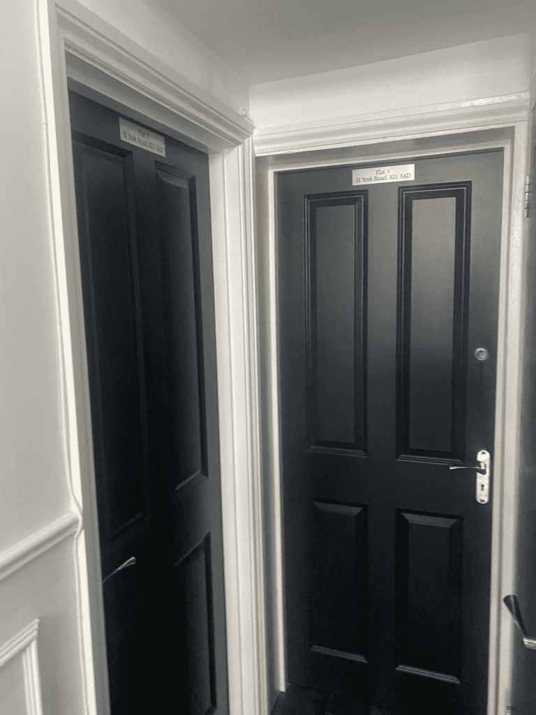 Apartment in Ilford - More