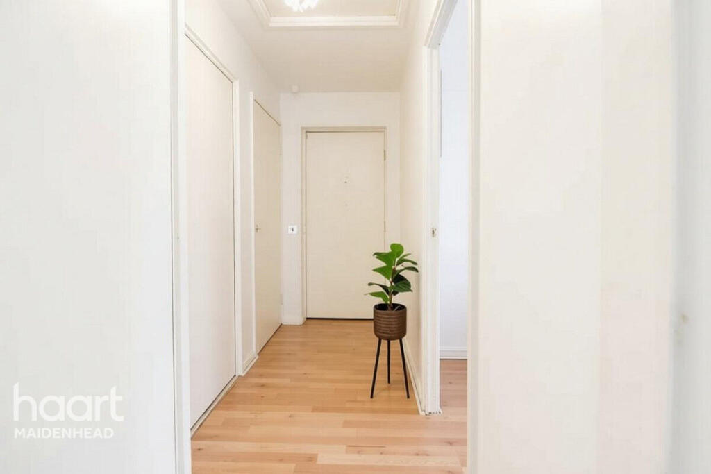 Apartment in Slough - View 3