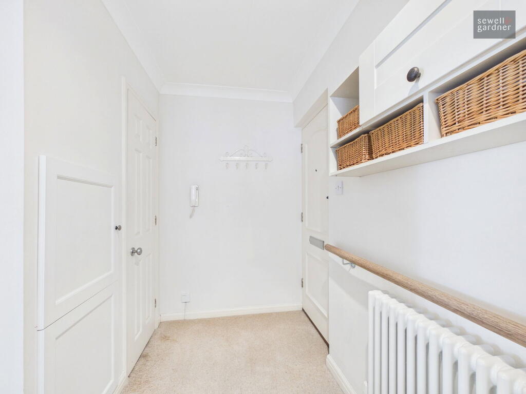 Chorleywood, Hertfordshire , WD3 5JZ – další