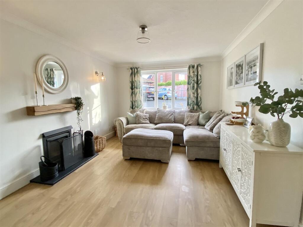 22 Hanley Lane, Bayston Hill, Shrewsbury SY3 0JN photo 3