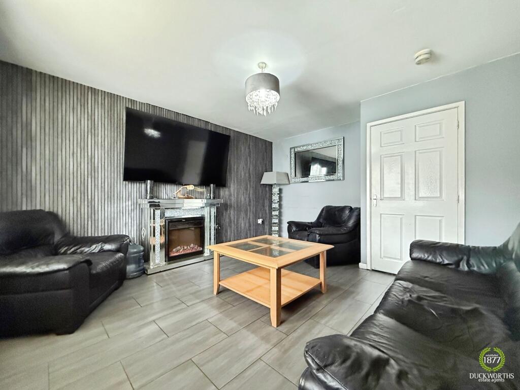 Coulthurst Gardens, Darwen, BB3 photo 2