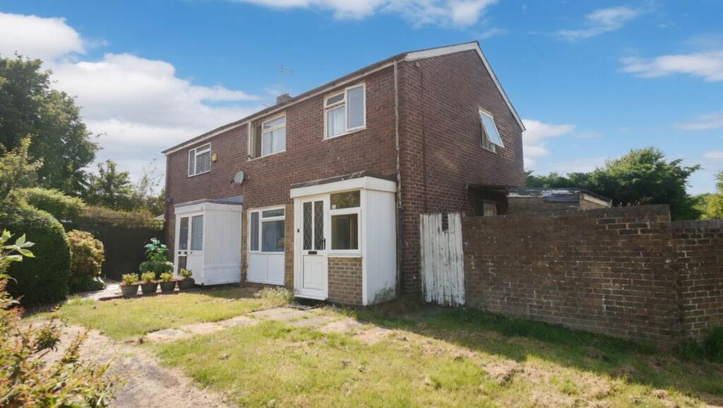 Main image of property: Lark Rise, Hatfield