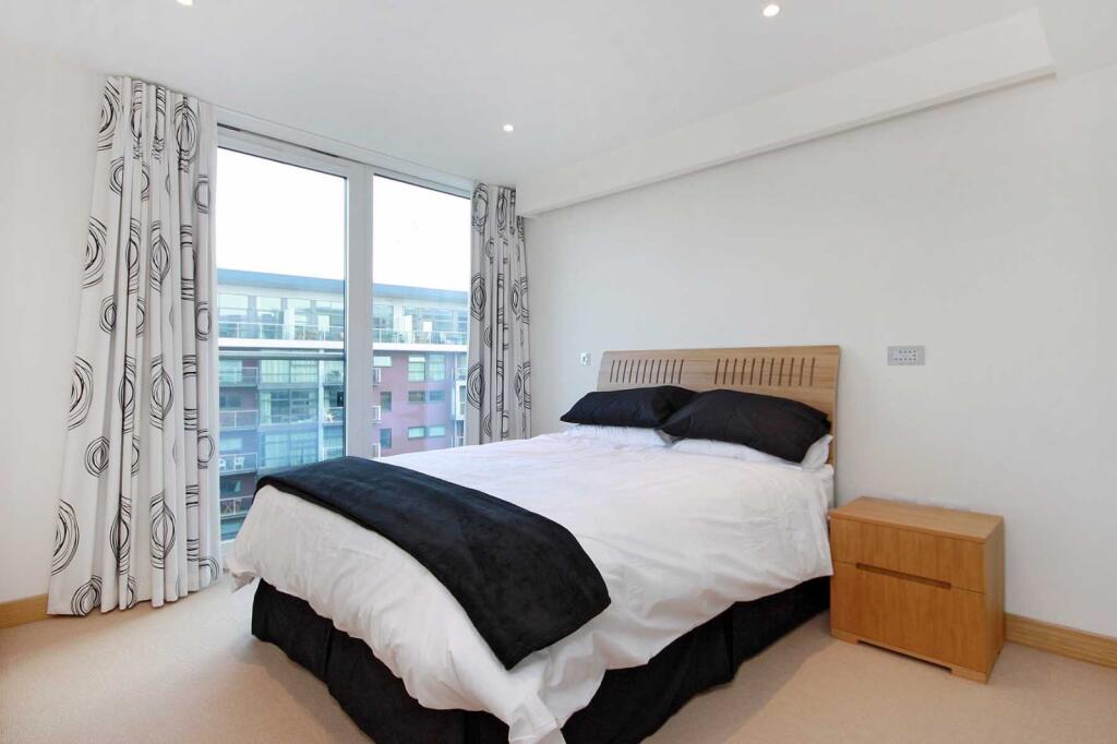 Apartment in London - View 5